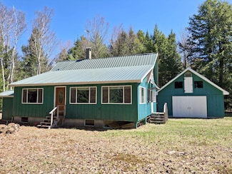 27 Kingman Beach Rd N, Osborn, ME 04605