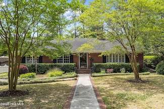202 Colonial Dr, Wilmington, NC 28403