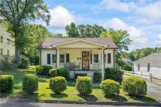 954 Bryant St SW, Conyers, GA 30012