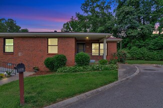 402 Deer Lake Dr, Nashville, TN 37221