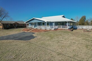 18436 Farm Road 2285, Eagle Rock, MO 65641