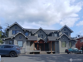 452 Pine St, Eastsound, WA 98245