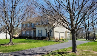 427 Knightsbridge Ln, Hatfield, PA 19440