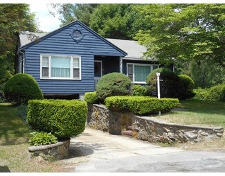 107 Green St, Hopedale, MA 01747