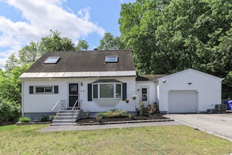 54 Allen St, Manchester, NH 03102