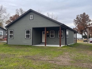 615 W Prairie St, Cameron, MO 64429