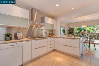 4 Berkshire St, Moraga, CA 94556