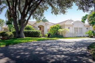 105 Sunset Dr, Laredo, TX 78041