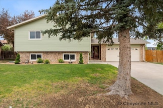 2420 Apache St, Cheyenne, WY 82009