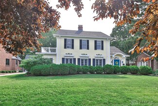 512 Acorn Dr, Dayton, OH 45419