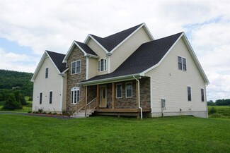 149 Elcy Ln, Charlotte, VT 05445