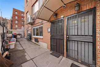 55 W 192nd St, Bronx, NY 10468
