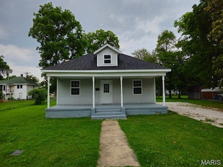 308 E Kathleen St, Sikeston, MO 63801