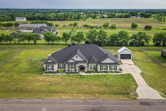 2413 Stable Pass Ln, van Alstyne, TX 75495