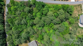 7996 Eric Crane Dr, Lake Norman of Catawba, NC 28609