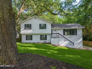 2550 Davidson Rd, Ocean Springs, MS 39564