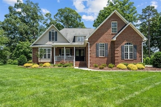 320 N Club Dr, Asheboro, NC 27205