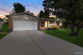 12018 Depaul Hills Dr, Bridgeton, MO 63044