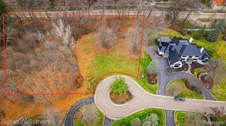 42 Beresford Ct, Bloomfield Hills, MI 48304