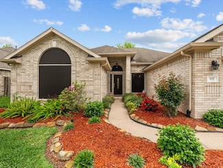 332 Spencer Landing E, La Porte, TX 77571