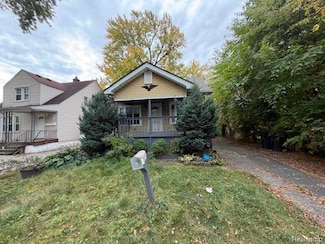 74 E Fairmount Ave, Pontiac, MI 48340