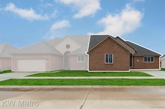 49681 Manistee Dr Unit 86, Chesterfield, MI 48047