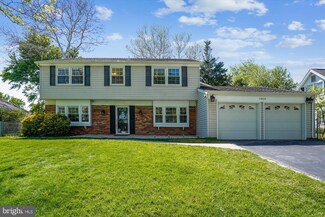 13113 Penndale Ln, Fairfax, VA 22033