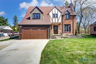 3422 Indian Rd, Ottawa Hills, OH 43606