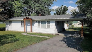 197 7th St, Rupert, WV 25984