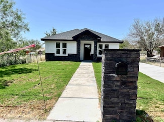 308 E Viesca St, Del Rio, TX 78840