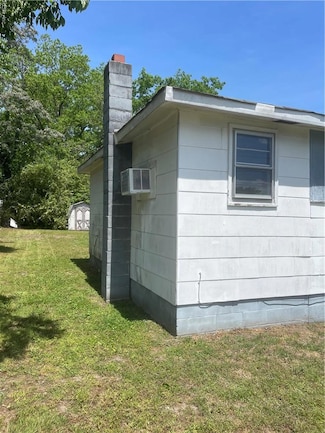 203 Windsor Ave, Smithfield, VA 23430