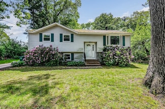 19 Porter St, Billerica, MA 01821