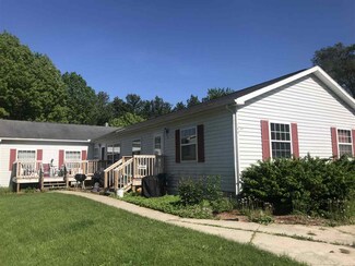 106 North St, North Liberty, IN 46554