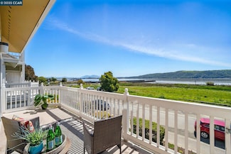 230 E 2nd St, Benicia, CA 94510
