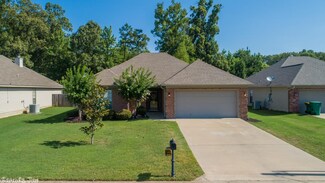 9818 Merlot Ln, North Little Rock, AR 72118