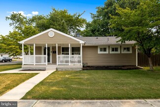 2 Oaklanding Rd, Lumberton, NJ 08048