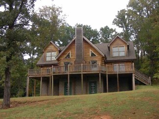 1530 Grand Valley Dr, Saulsbury, TN 38067