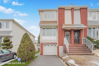 85 Hewitt Ave, Staten Island, NY 10301
