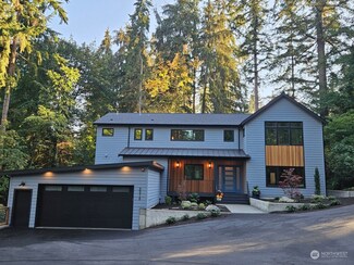3215 NE 185th St, Lake Forest Park, WA 98155