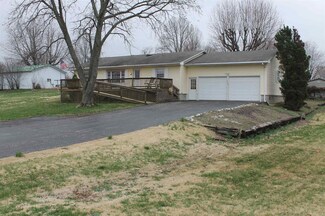 408 S Division St, Francisco, IN 47649