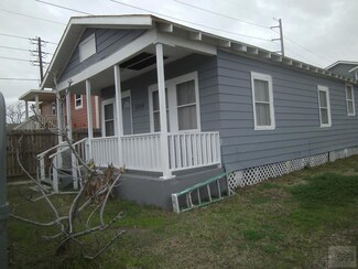5224 1/2 Avenue M, Galveston, TX 77551