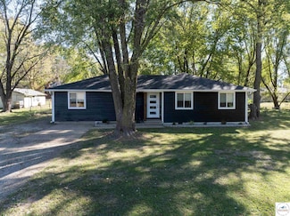2805 Westlake Dr, Sedalia, MO 65301