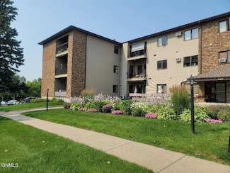 1120 N 12th St, Bismarck, ND 58501