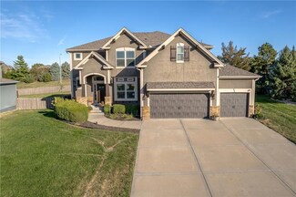 10405 N Fisk Ave, Kansas City, MO 64154