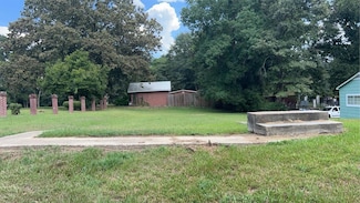 1805 N 3rd Ave, Laurel, MS 39440