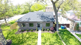 114 Oak Ridge Ave, Hillside, IL 60162