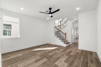 131 S Virginia St, La Porte, TX 77571
