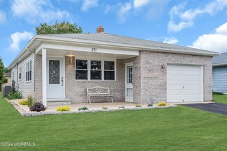 171 Biabou Dr, Toms River, NJ 08757