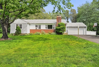 447 Howellton Rd, Orange, CT 06477