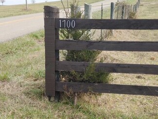 1700 Cummins Ferry Rd, Salvisa, KY 40372